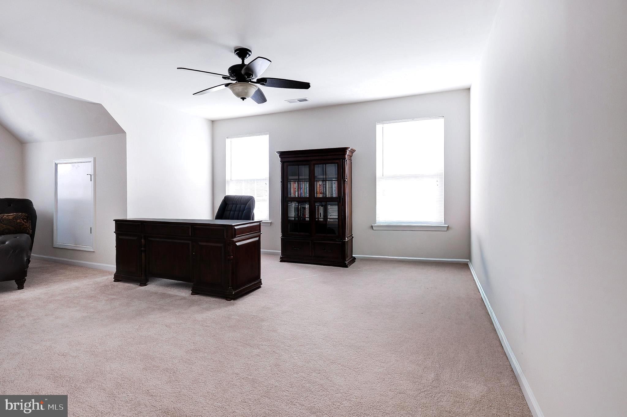 LOVETTSVILLE TOWN CENTER - Residential