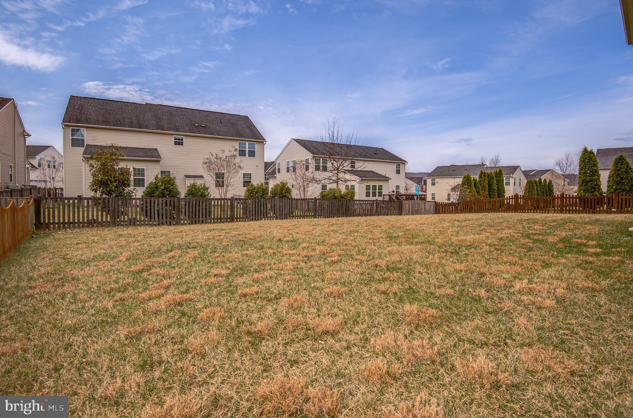 LOVETTSVILLE TOWN CENTER - Residential