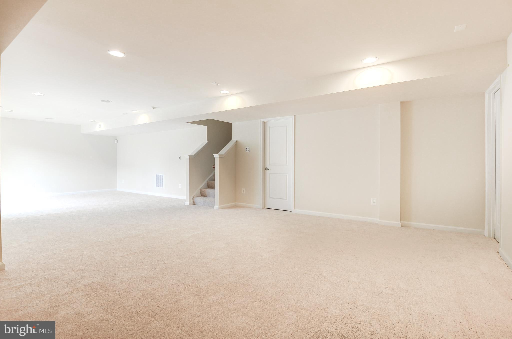 LOVETTSVILLE TOWN CENTER - Residential