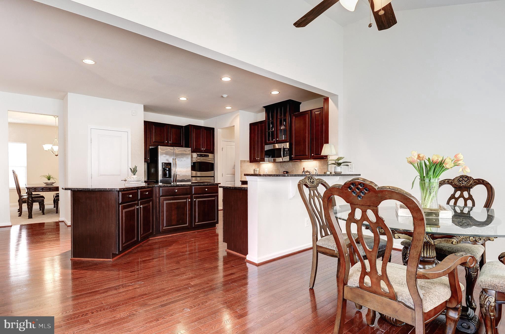 LOVETTSVILLE TOWN CENTER - Residential