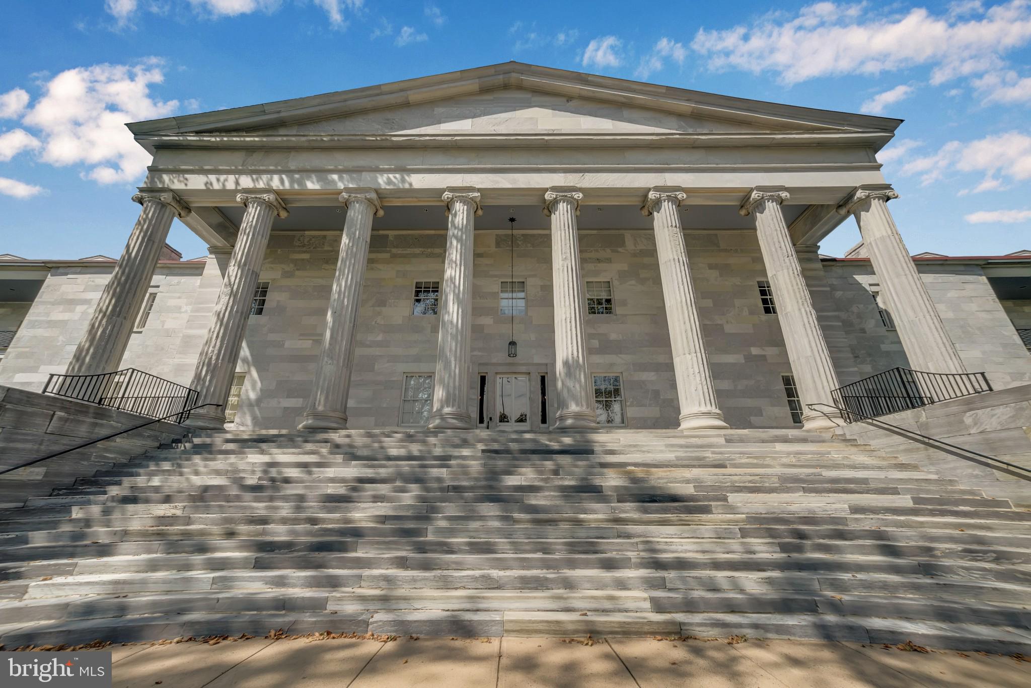 NAVAL SQUARE - Residential