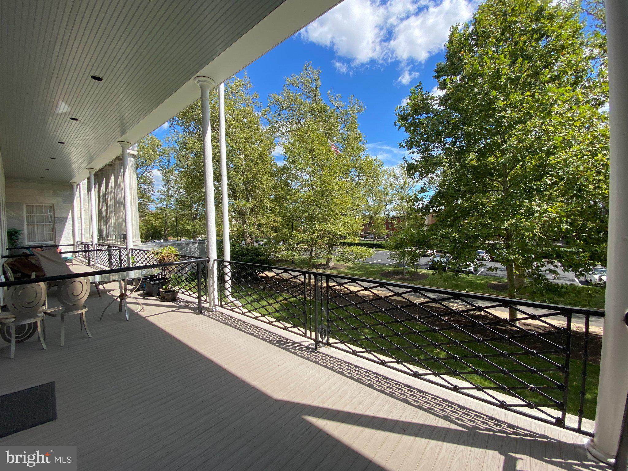 NAVAL SQUARE - Residential