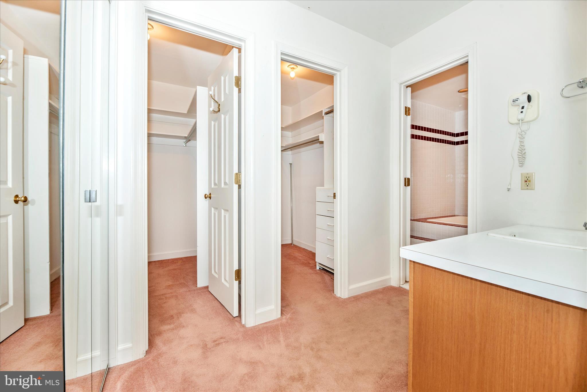 SUNNYMEADE - Residential