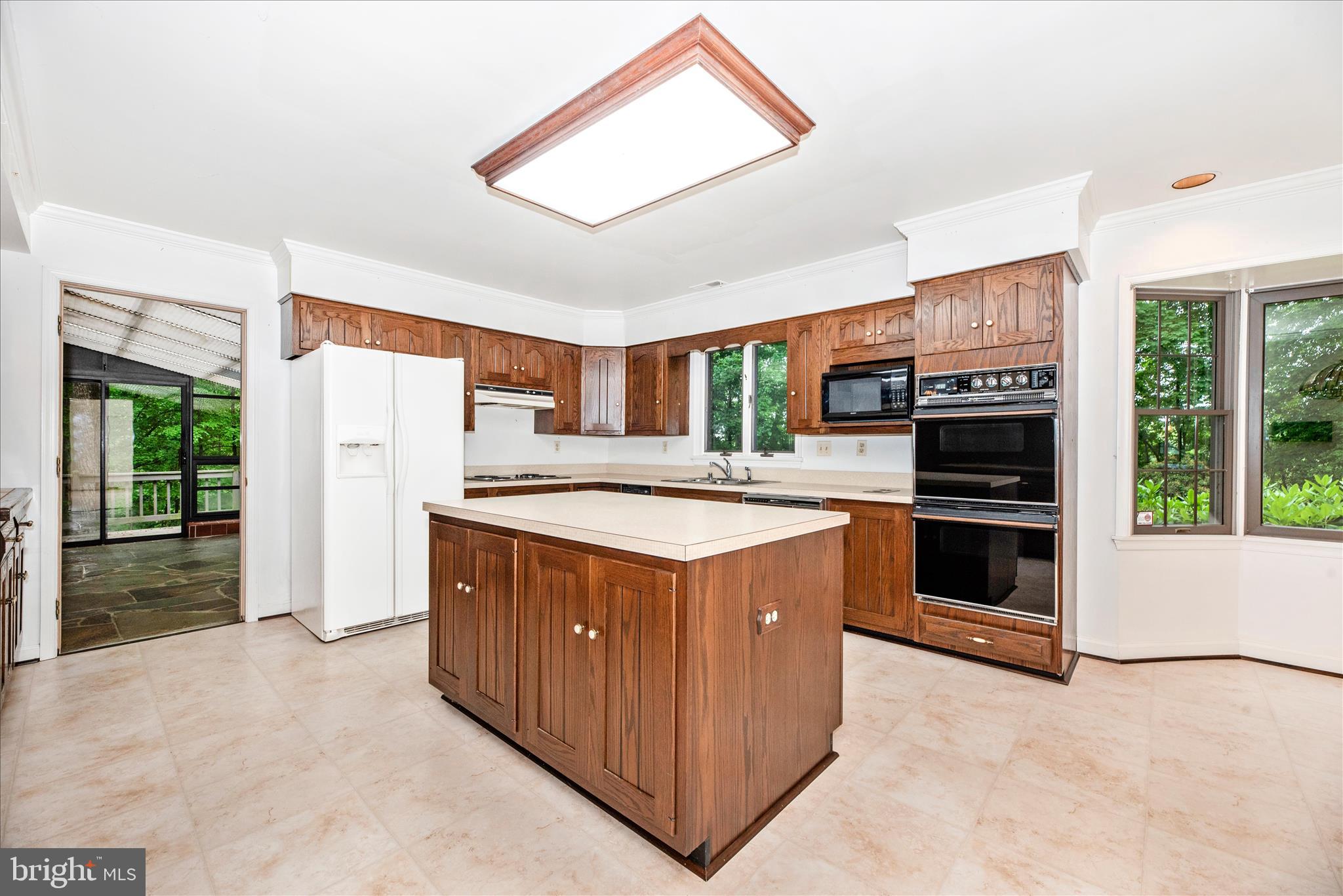 SUNNYMEADE - Residential