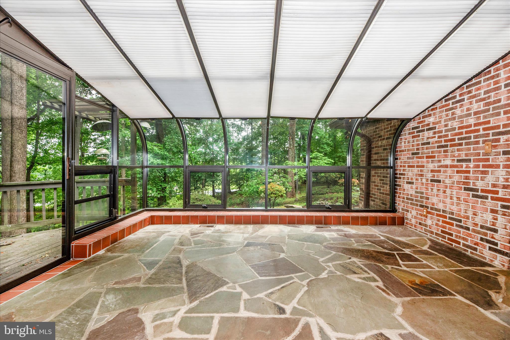 SUNNYMEADE - Residential