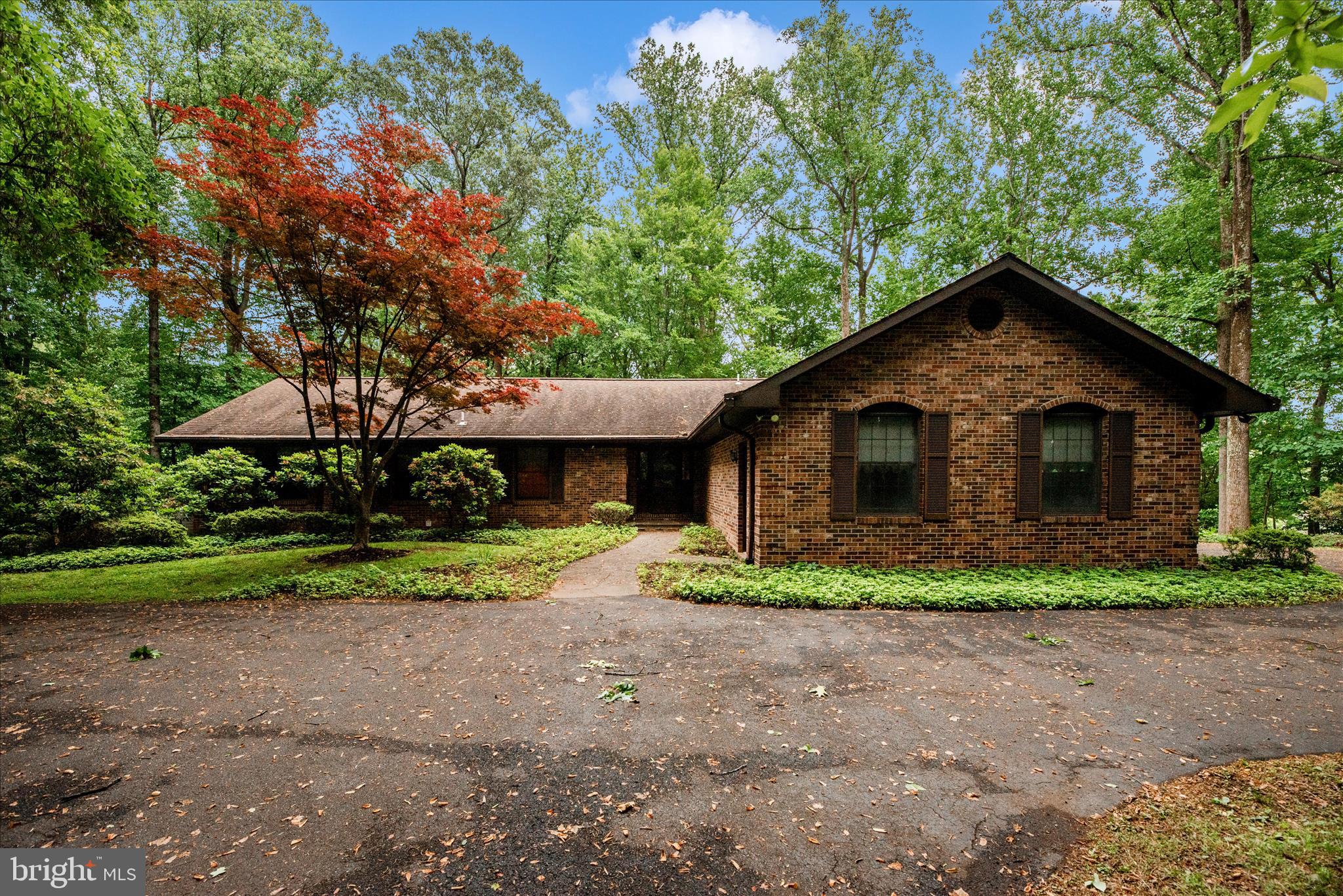 SUNNYMEADE - Residential
