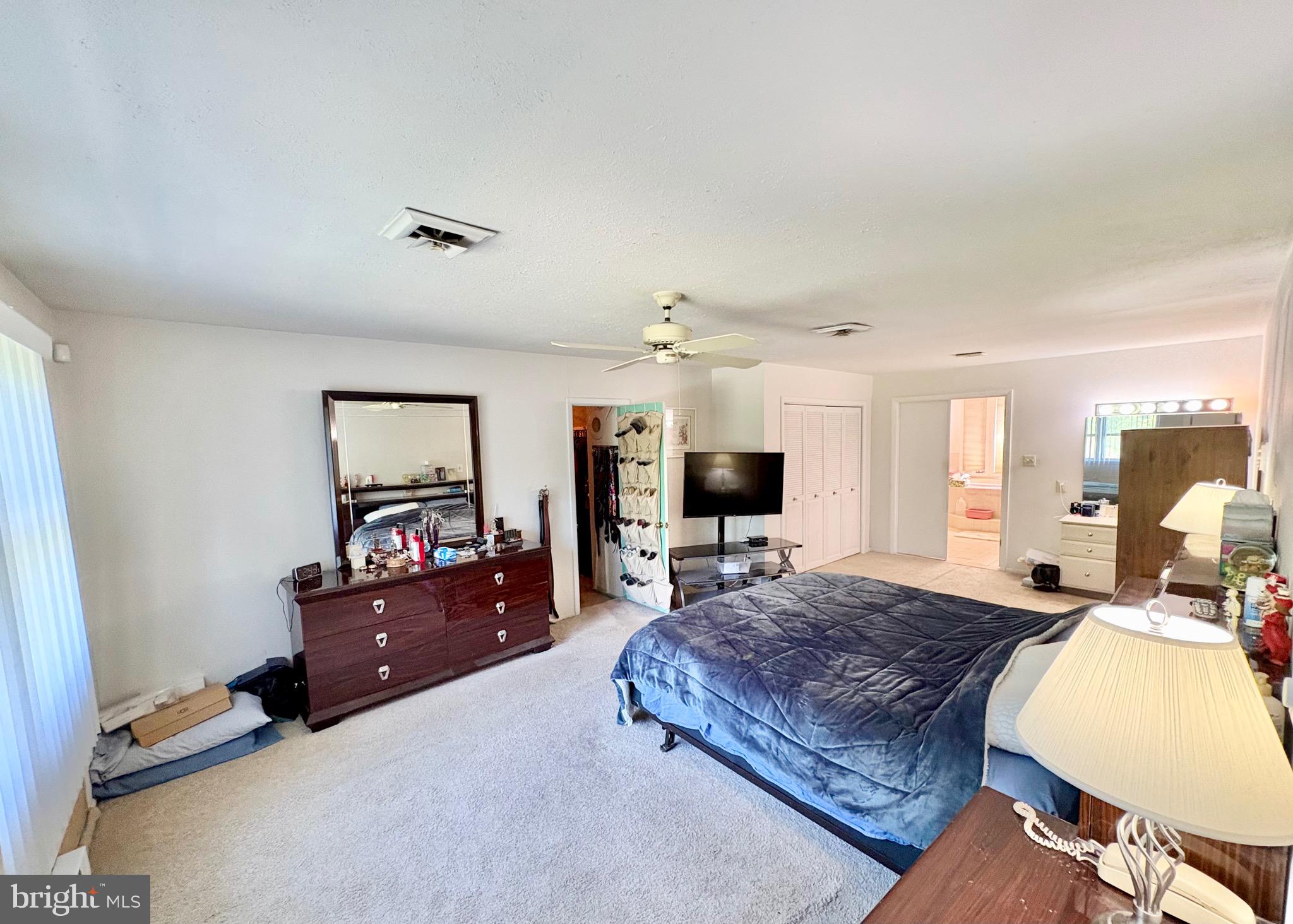 JUSTA FARMS - Residential