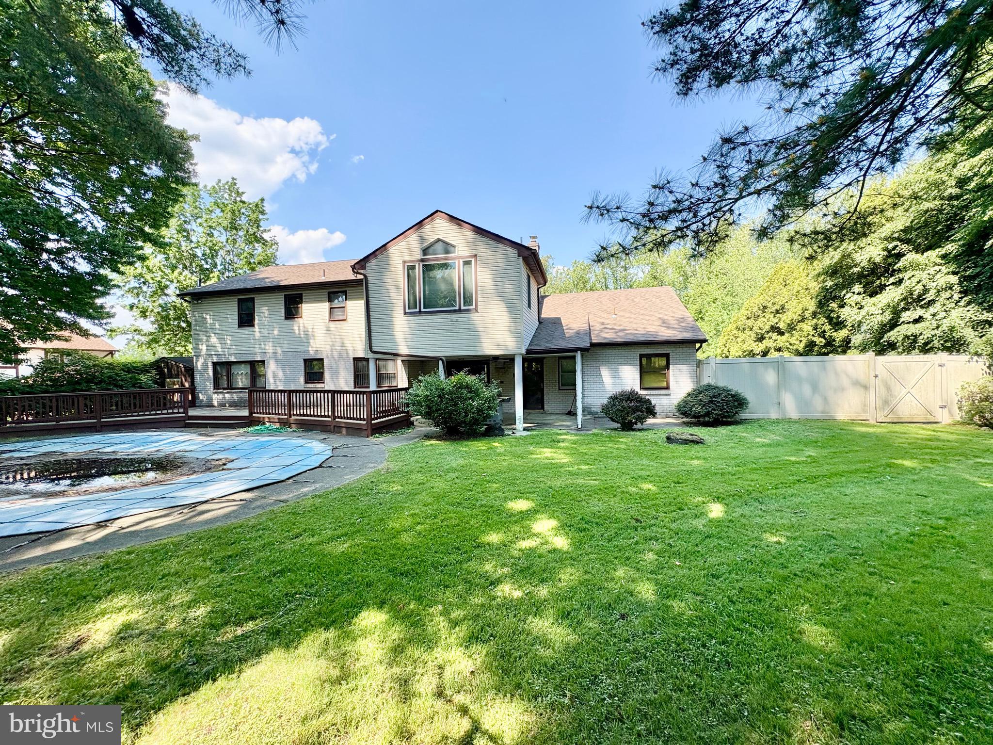JUSTA FARMS - Residential