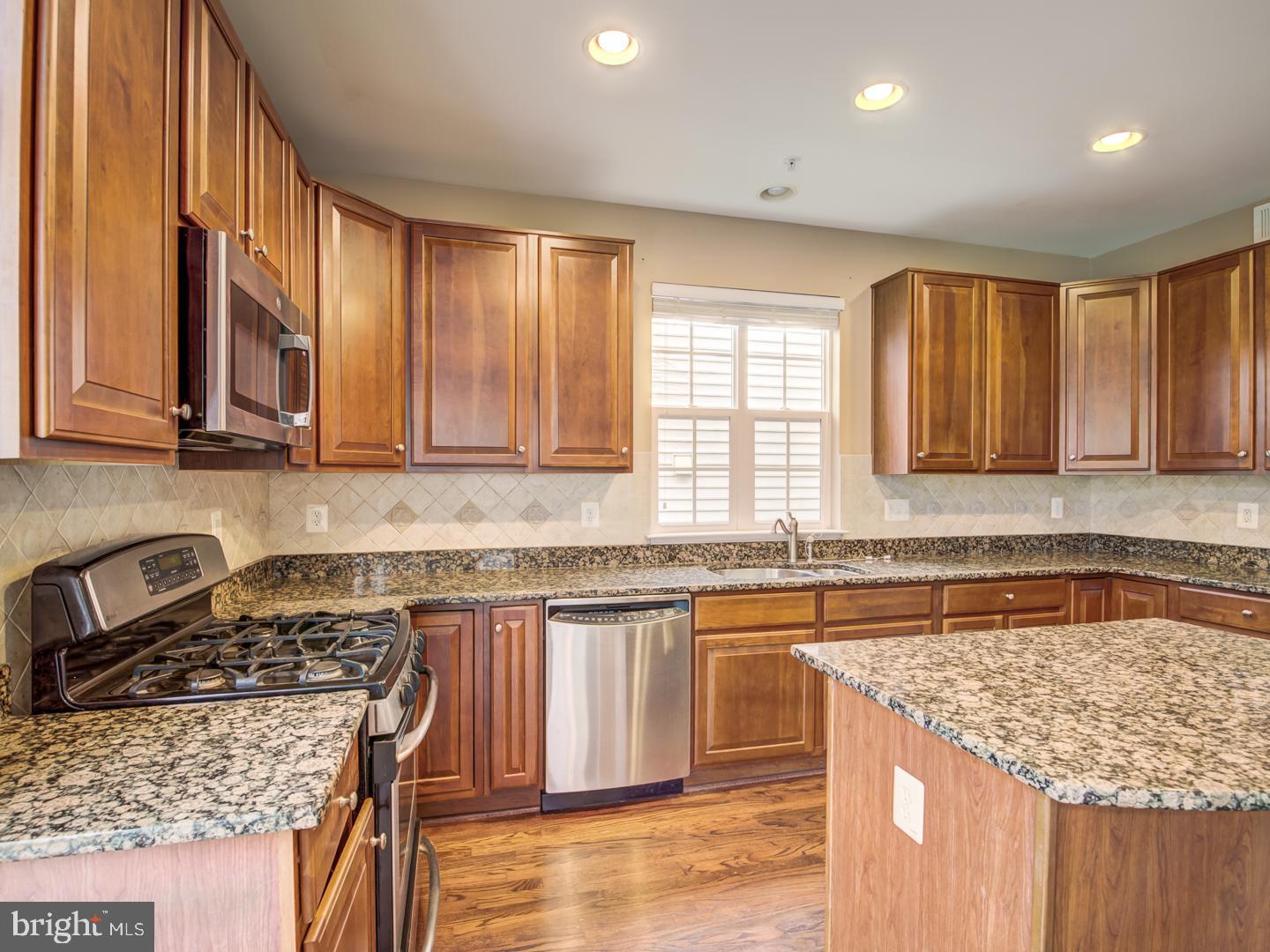 GREENWAY VILLAGE - Residential