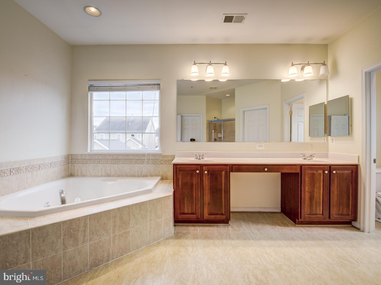 GREENWAY VILLAGE - Residential