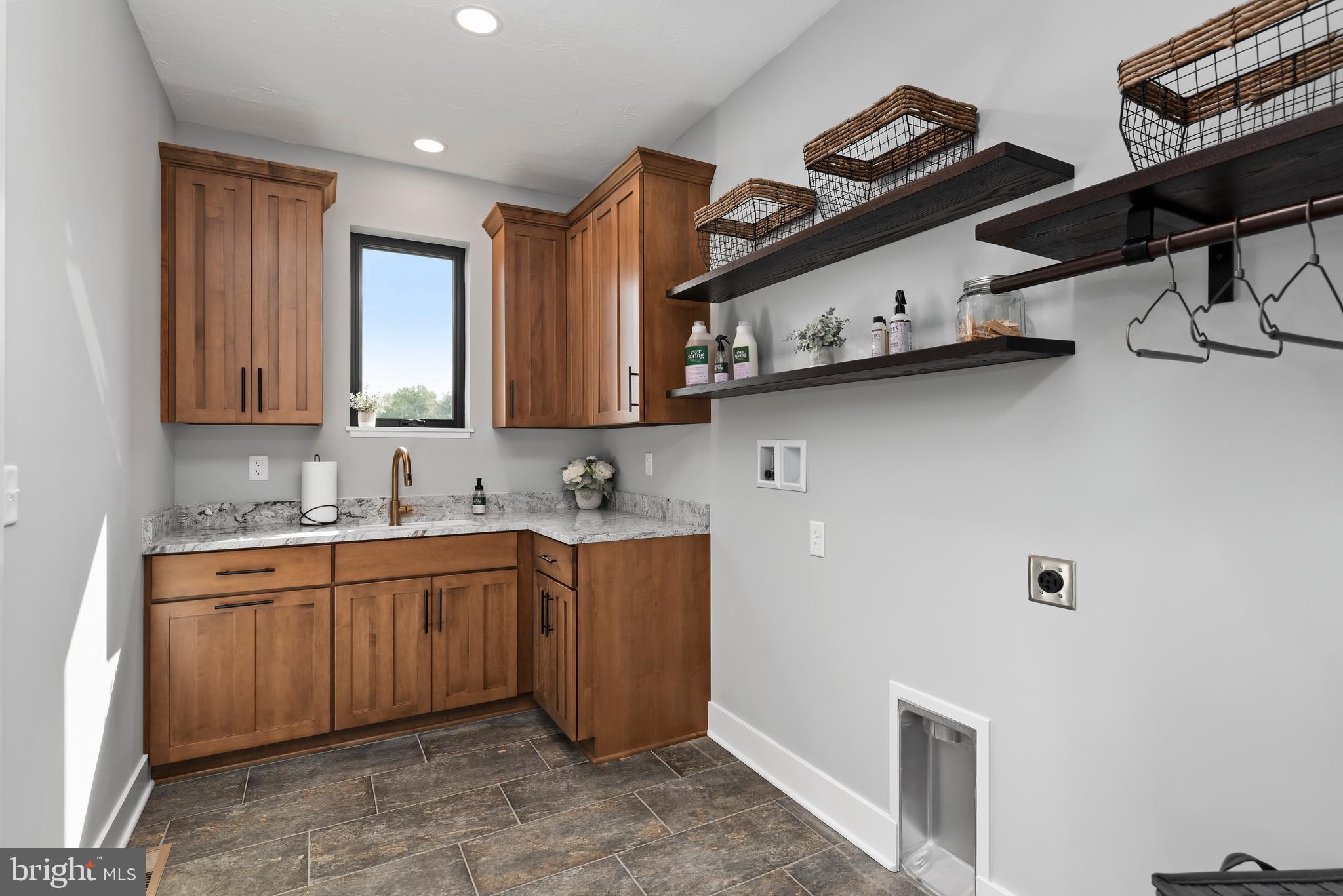 STONEHILL FARM - Residential