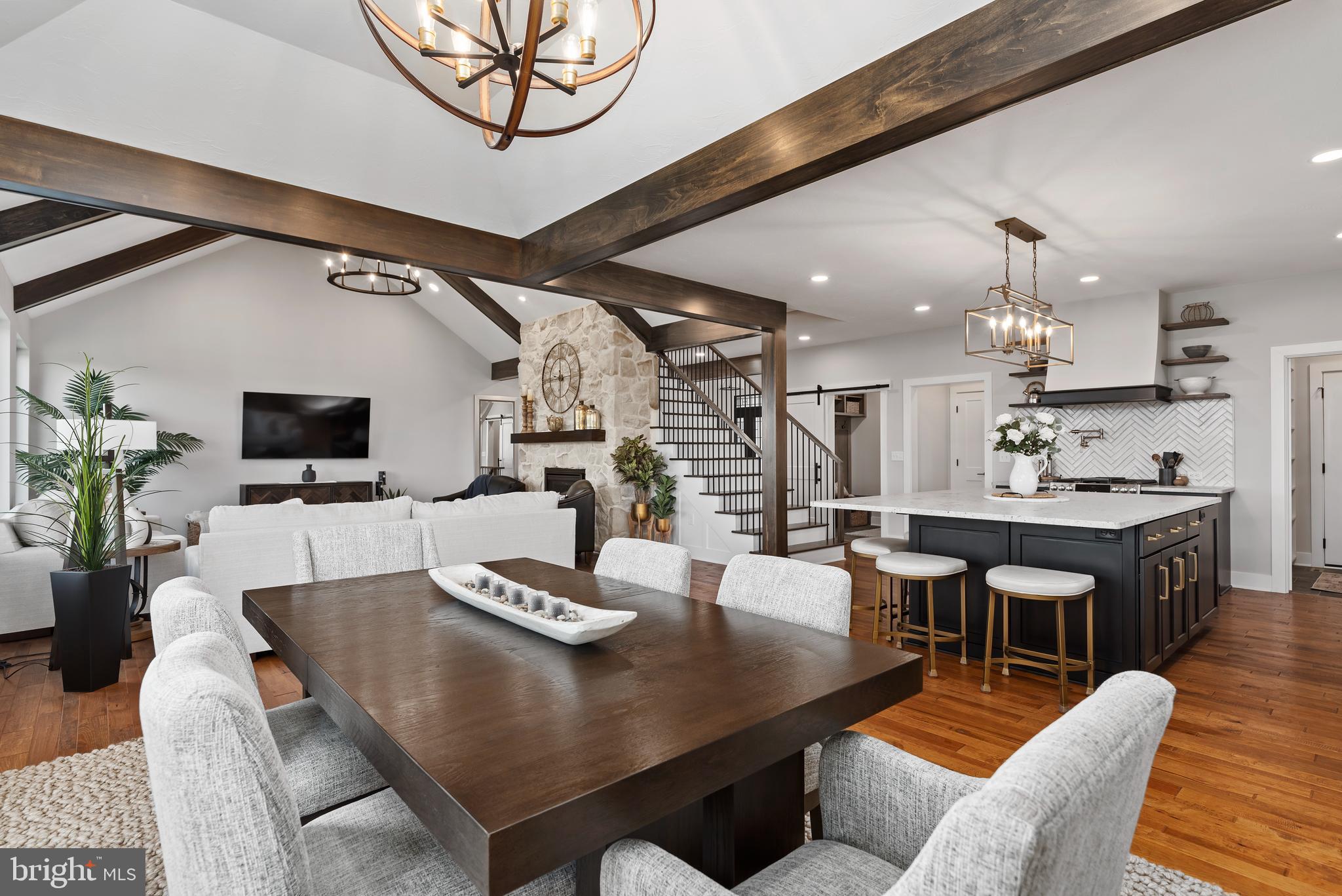 STONEHILL FARM - Residential