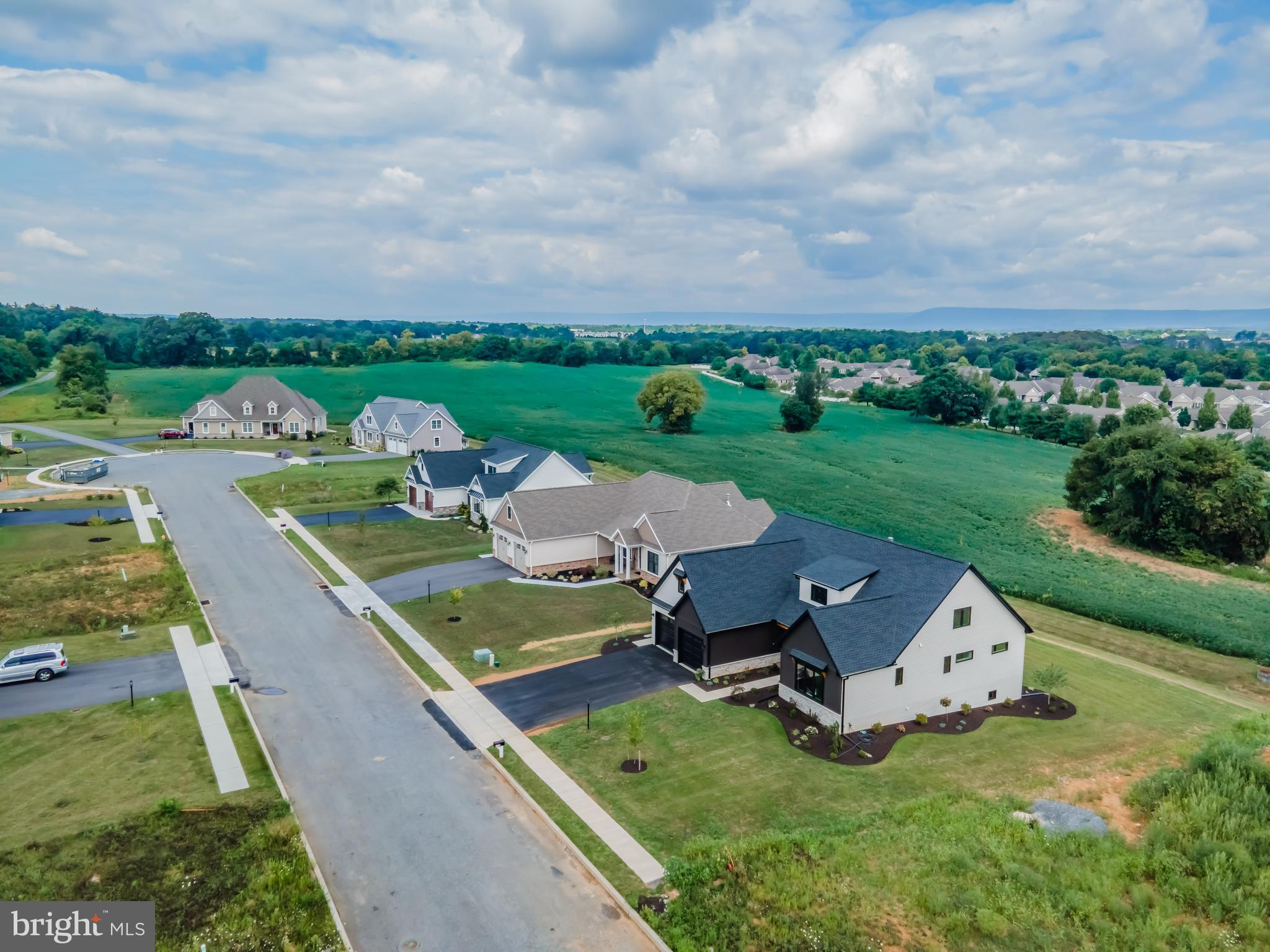 STONEHILL FARM - Residential
