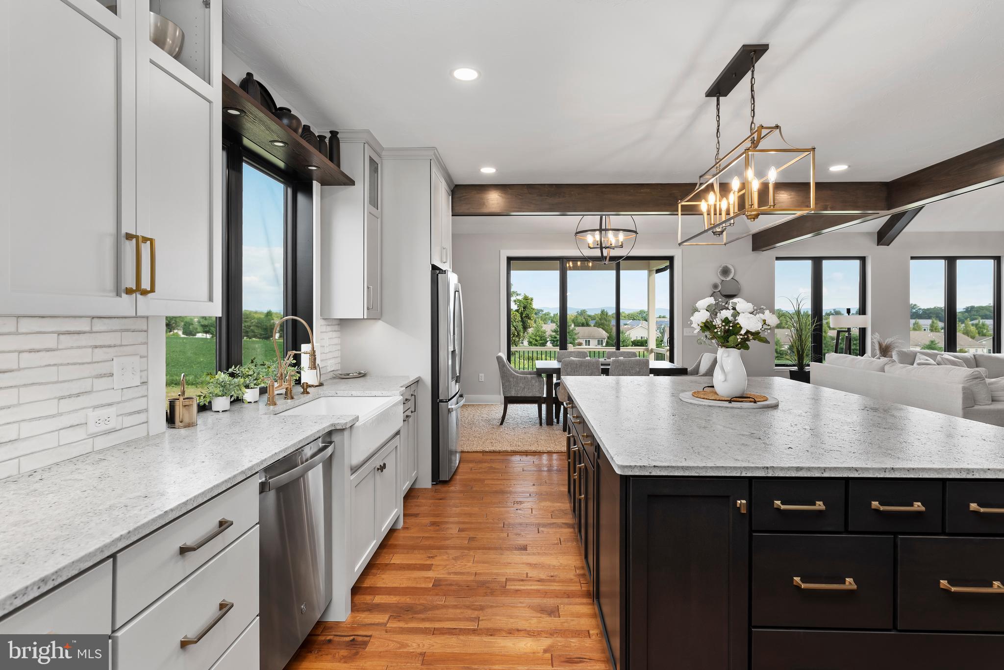 STONEHILL FARM - Residential