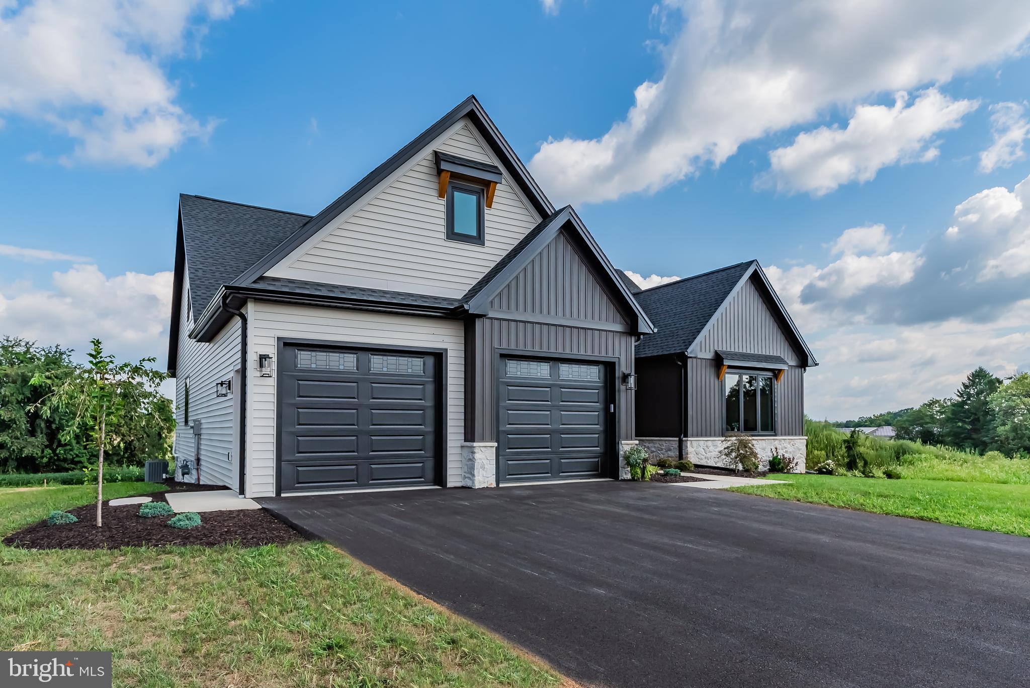 STONEHILL FARM - Residential