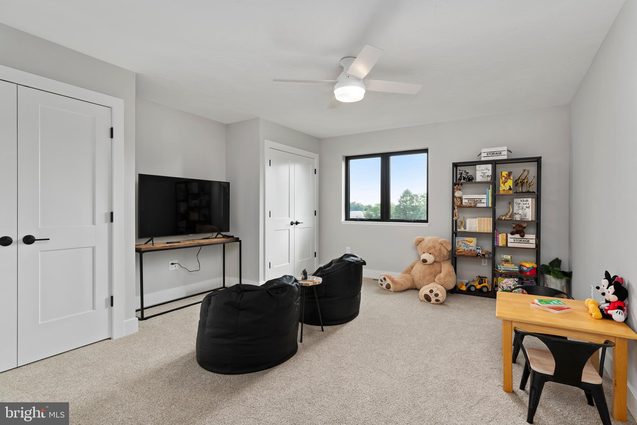 STONEHILL FARM - Residential