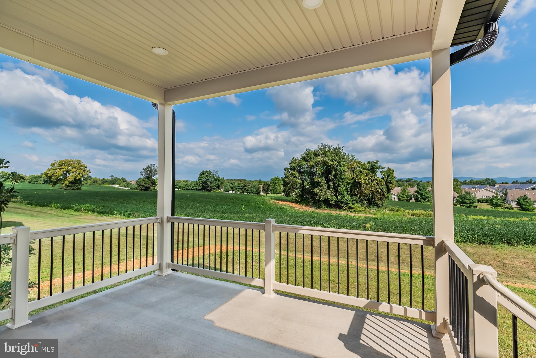 STONEHILL FARM - Residential