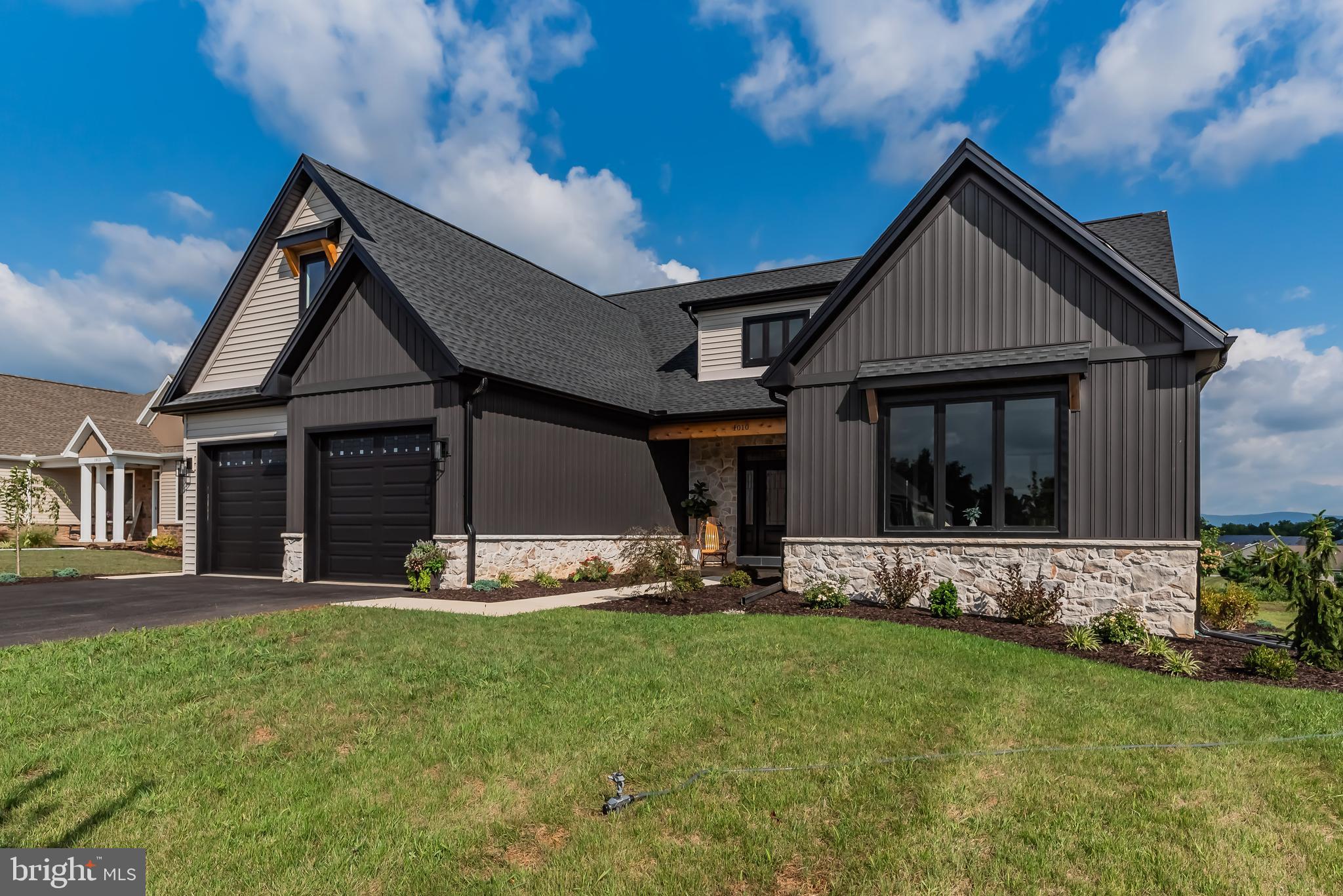 STONEHILL FARM - Residential