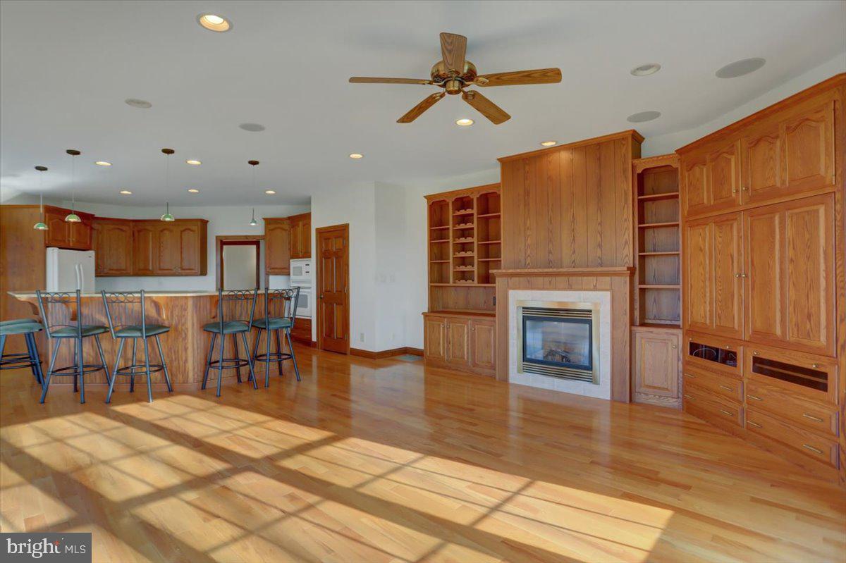 PENN NATIONAL ESTATES - Residential