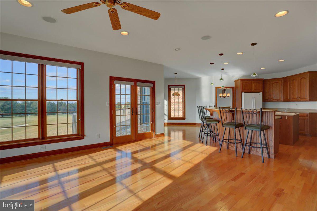 PENN NATIONAL ESTATES - Residential