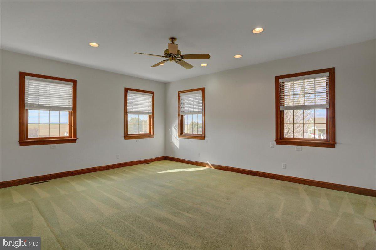 PENN NATIONAL ESTATES - Residential