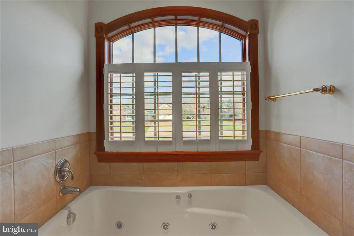 PENN NATIONAL ESTATES - Residential