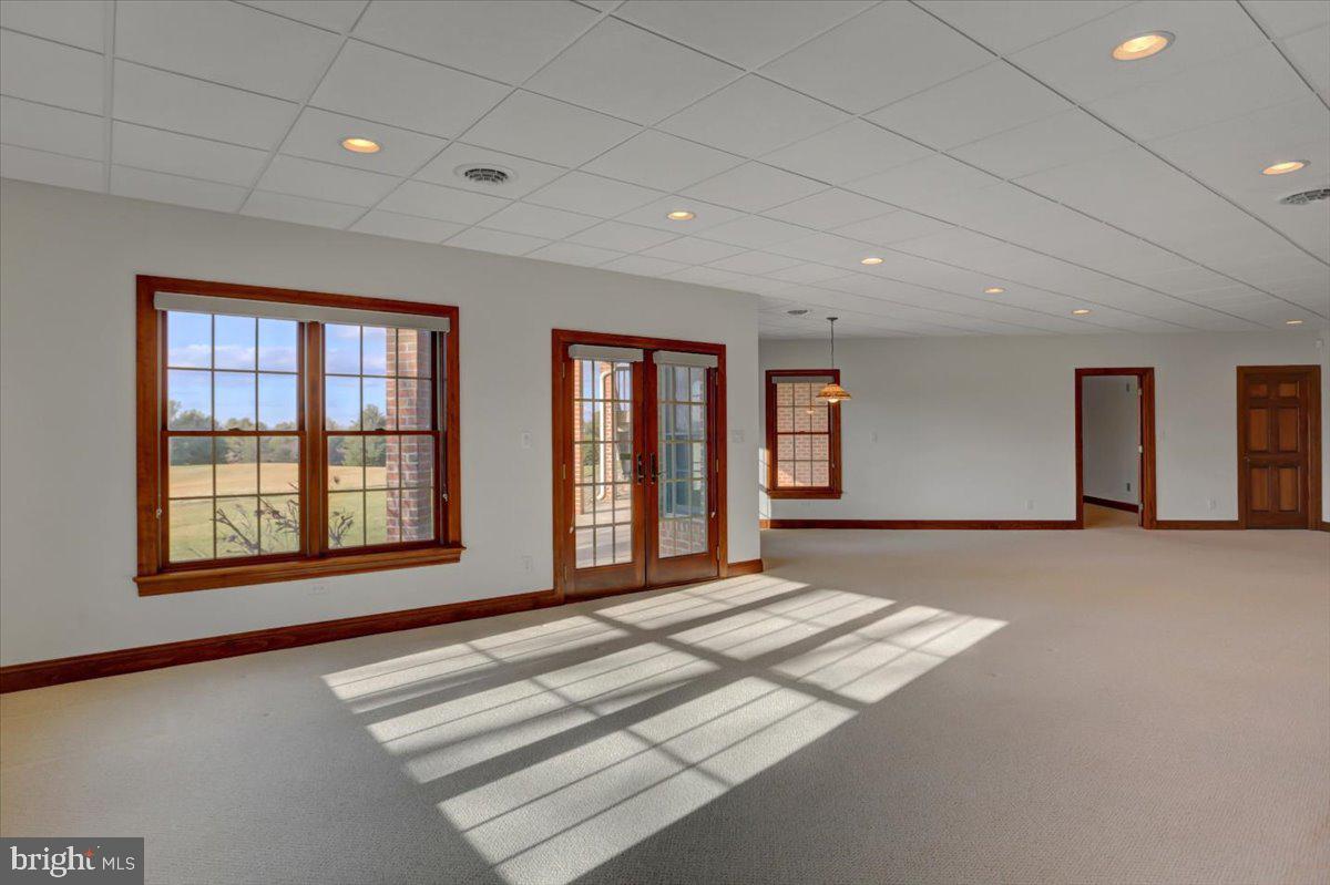 PENN NATIONAL ESTATES - Residential