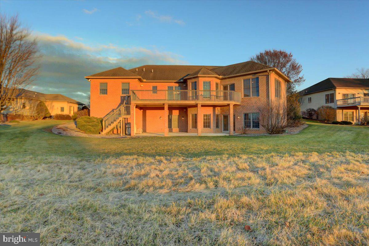 PENN NATIONAL ESTATES - Residential