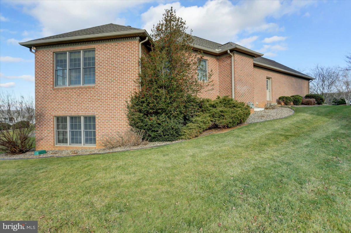 PENN NATIONAL ESTATES - Residential