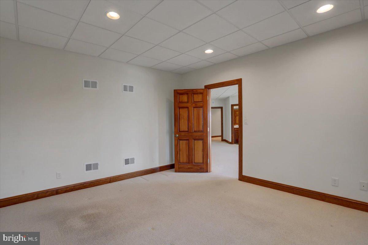 PENN NATIONAL ESTATES - Residential