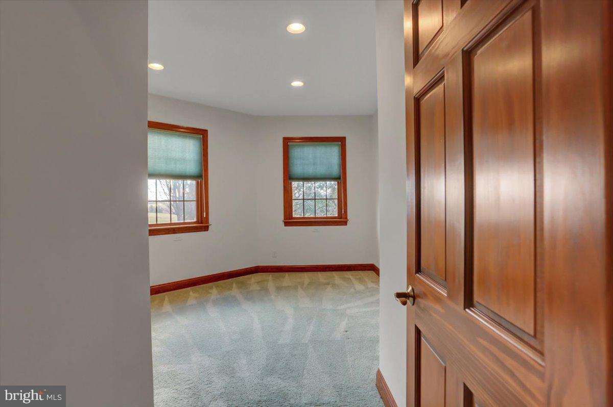 PENN NATIONAL ESTATES - Residential