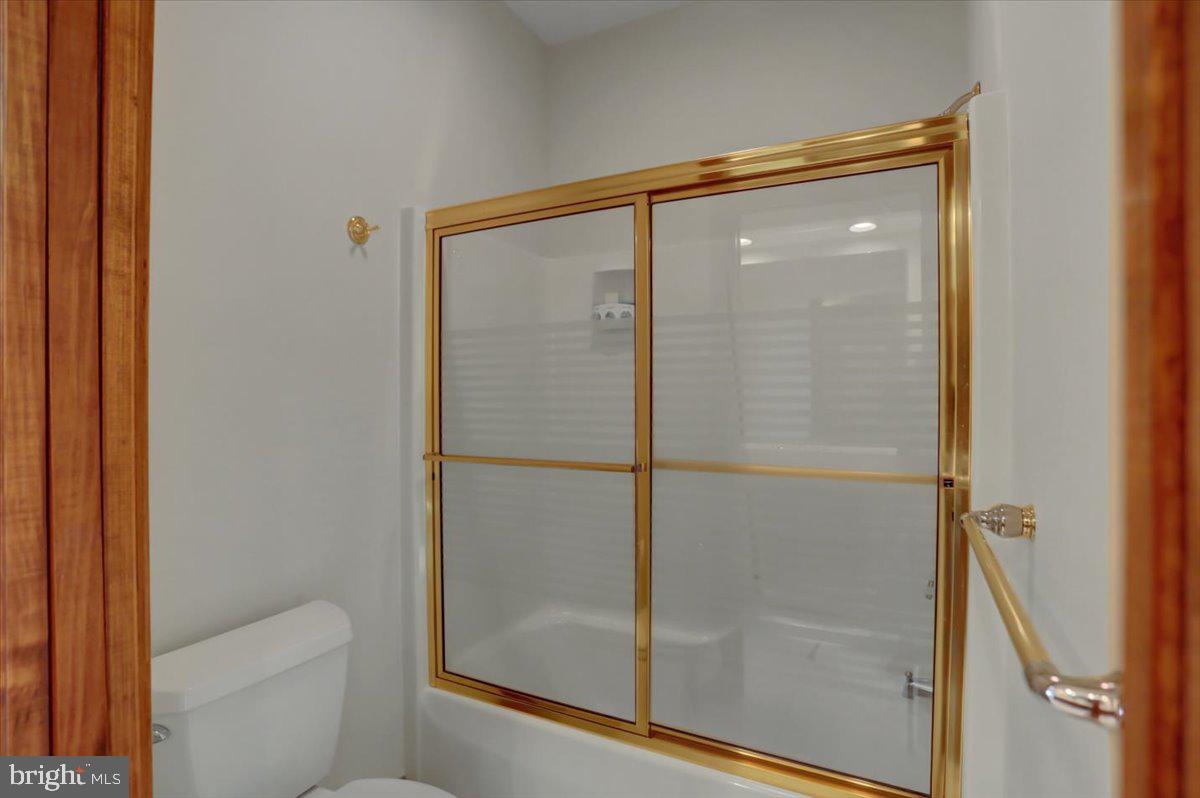 PENN NATIONAL ESTATES - Residential