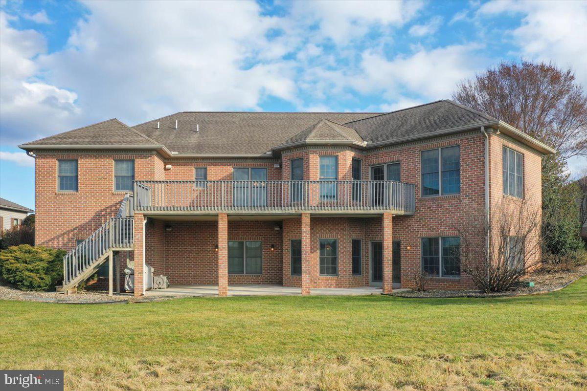 PENN NATIONAL ESTATES - Residential