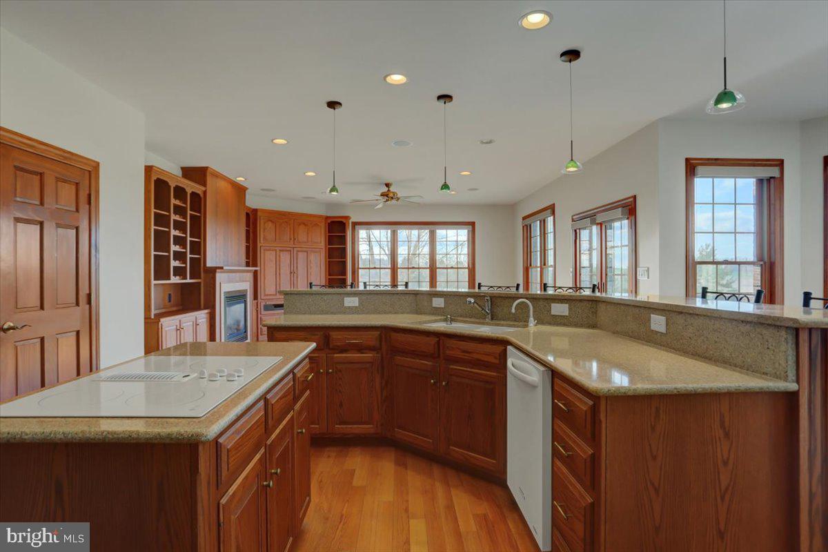 PENN NATIONAL ESTATES - Residential