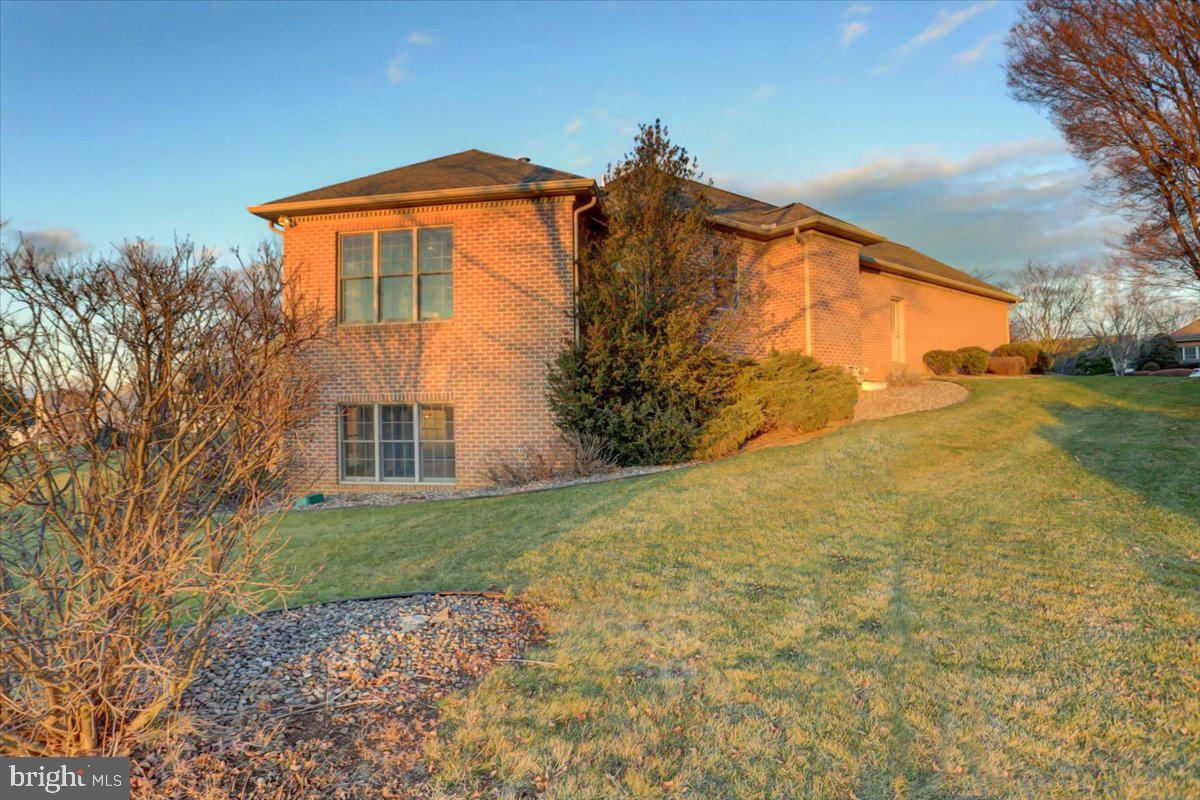 PENN NATIONAL ESTATES - Residential