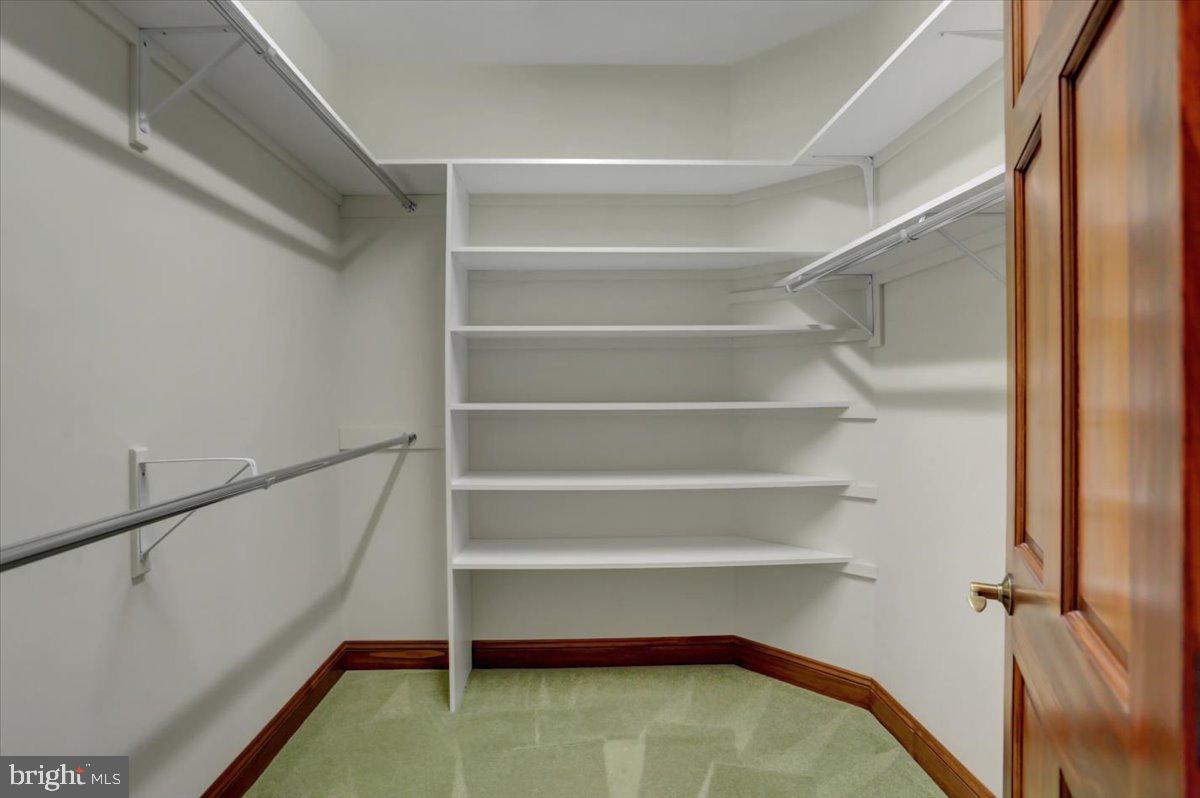 PENN NATIONAL ESTATES - Residential