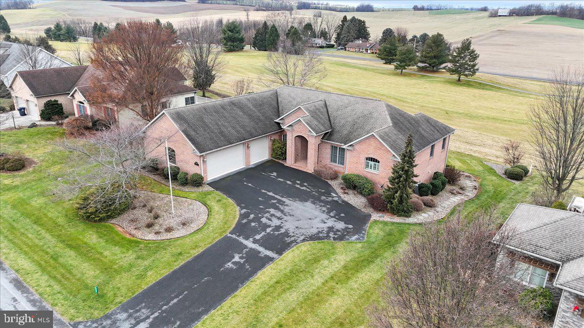 PENN NATIONAL ESTATES - Residential