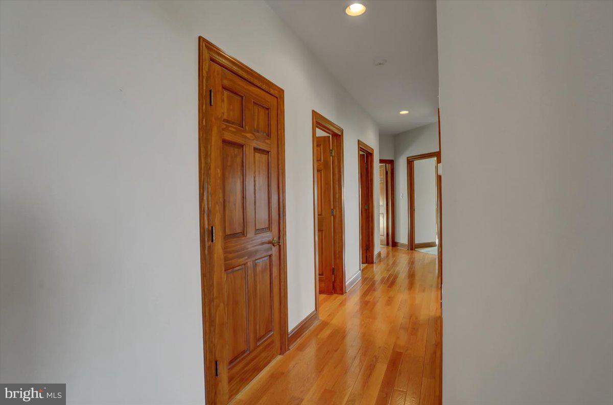 PENN NATIONAL ESTATES - Residential