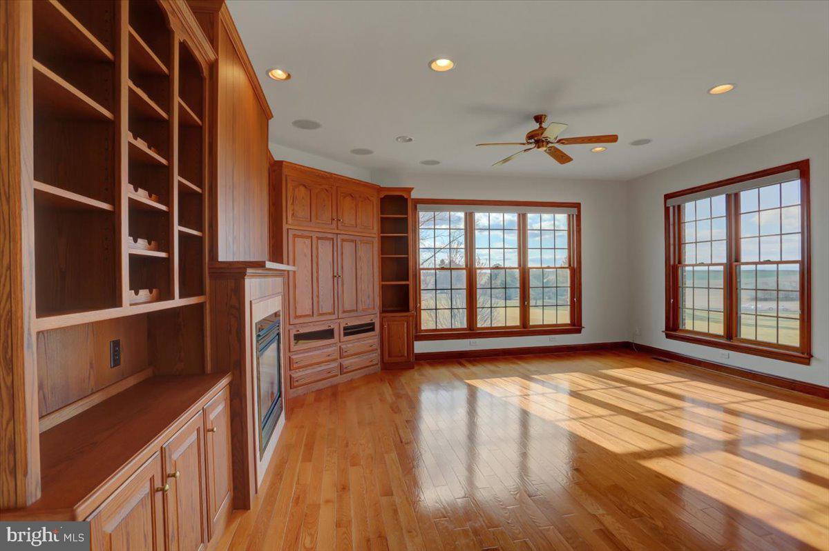 PENN NATIONAL ESTATES - Residential