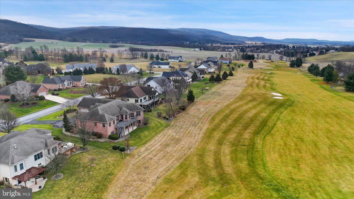 PENN NATIONAL ESTATES - Residential