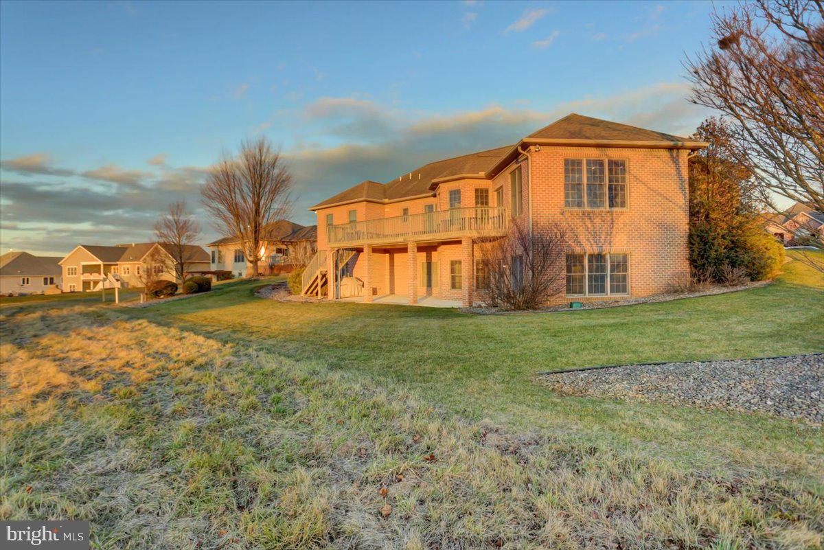 PENN NATIONAL ESTATES - Residential