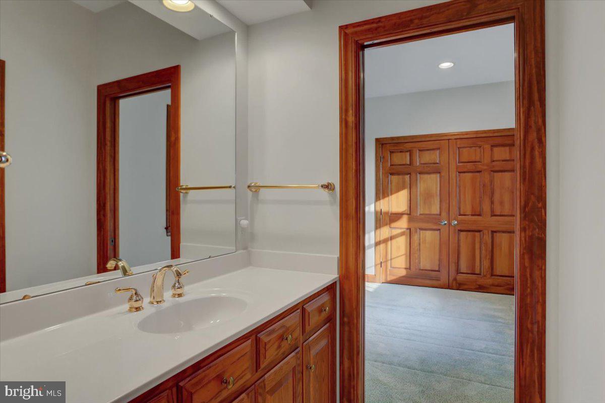 PENN NATIONAL ESTATES - Residential