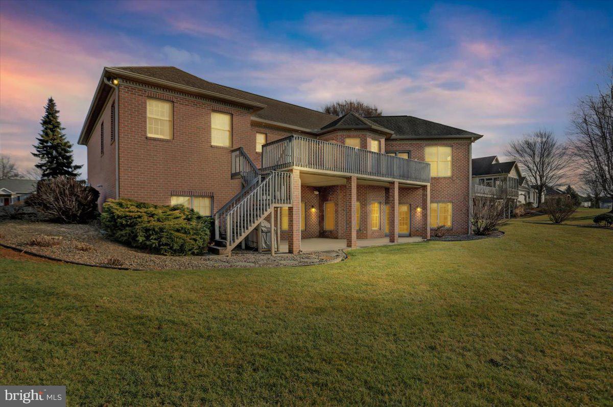 PENN NATIONAL ESTATES - Residential