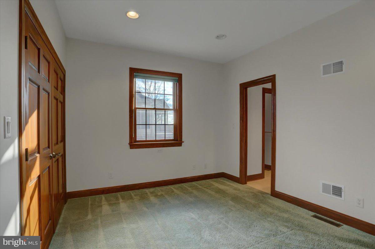 PENN NATIONAL ESTATES - Residential