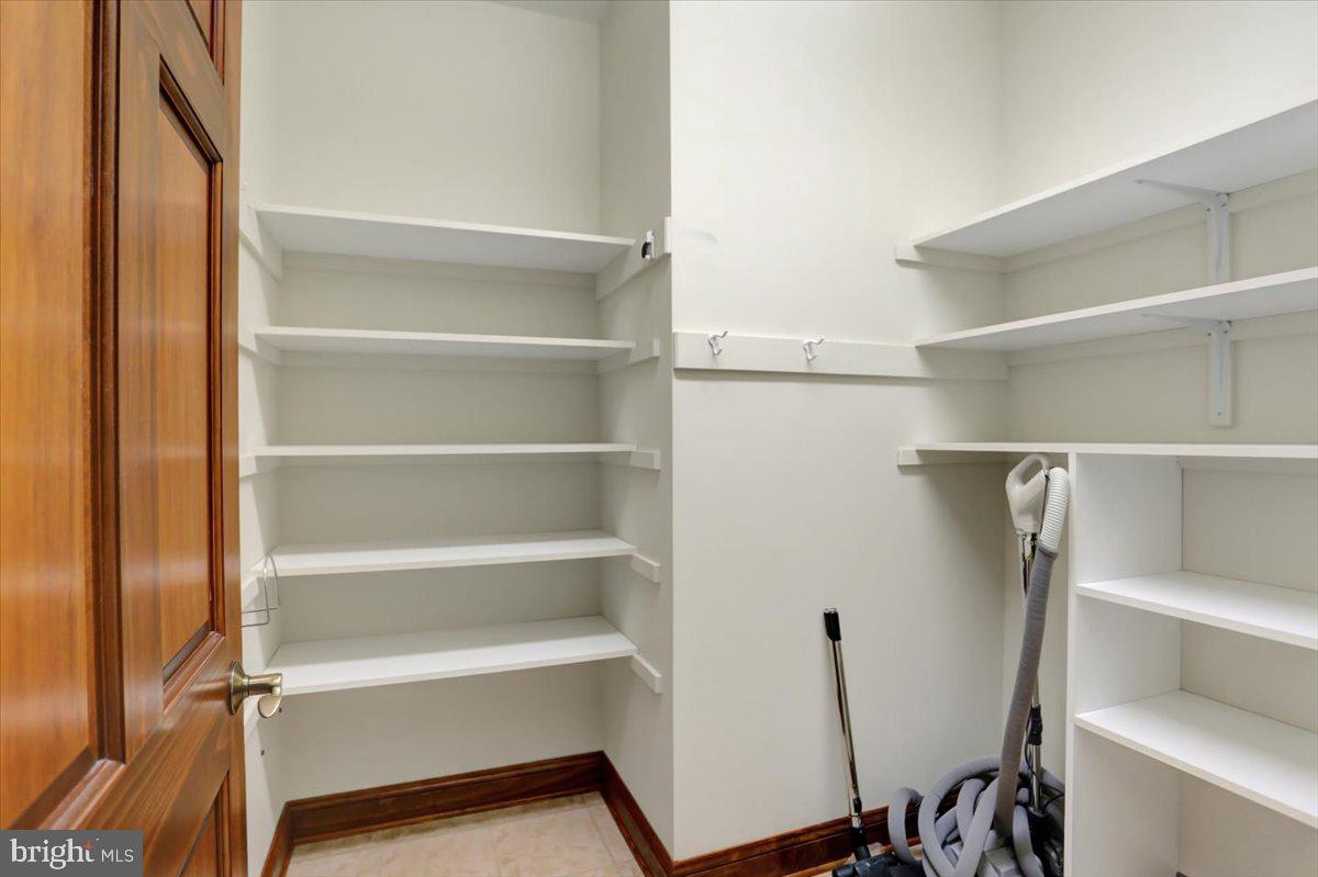 PENN NATIONAL ESTATES - Residential