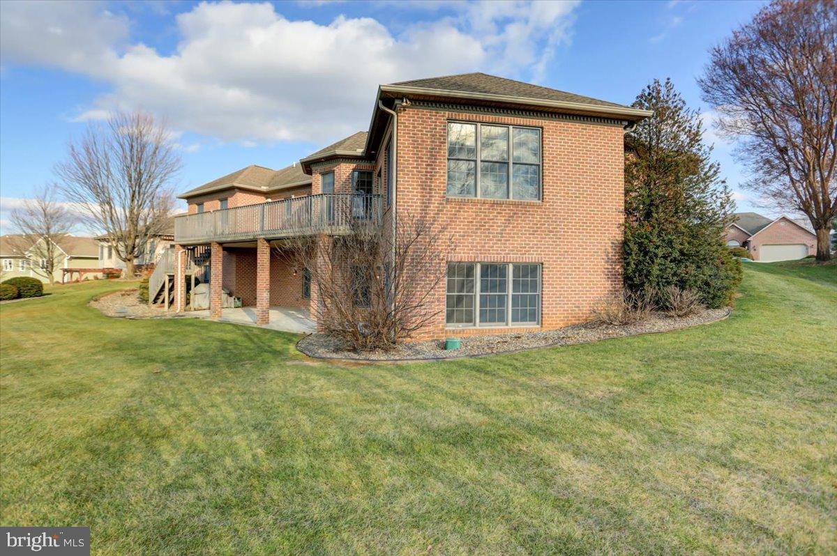 PENN NATIONAL ESTATES - Residential