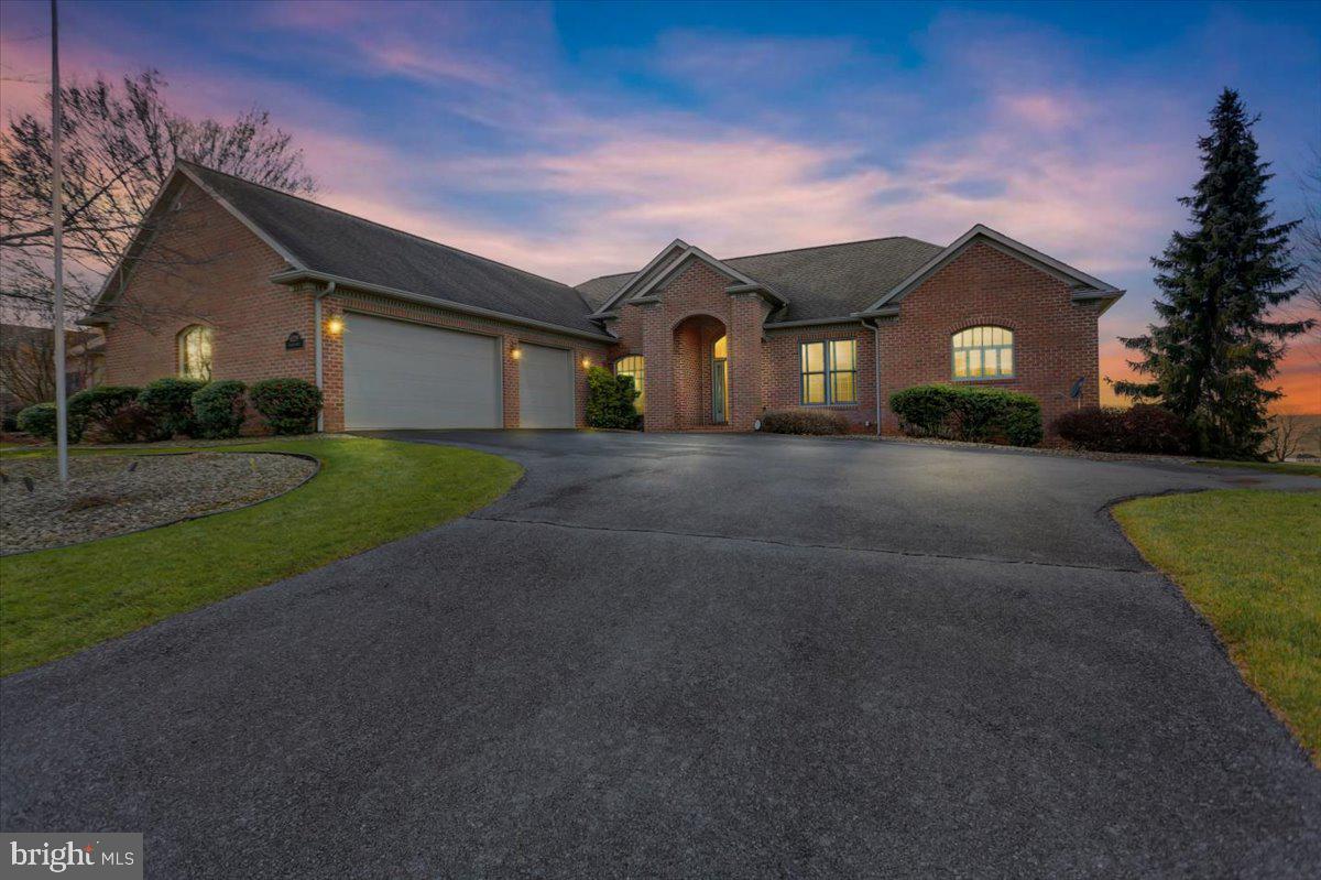 PENN NATIONAL ESTATES - Residential