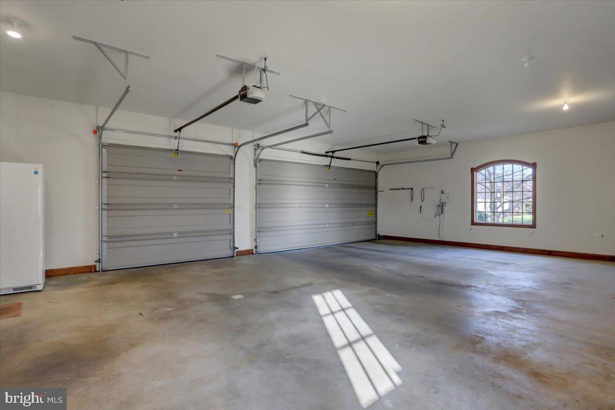 PENN NATIONAL ESTATES - Residential