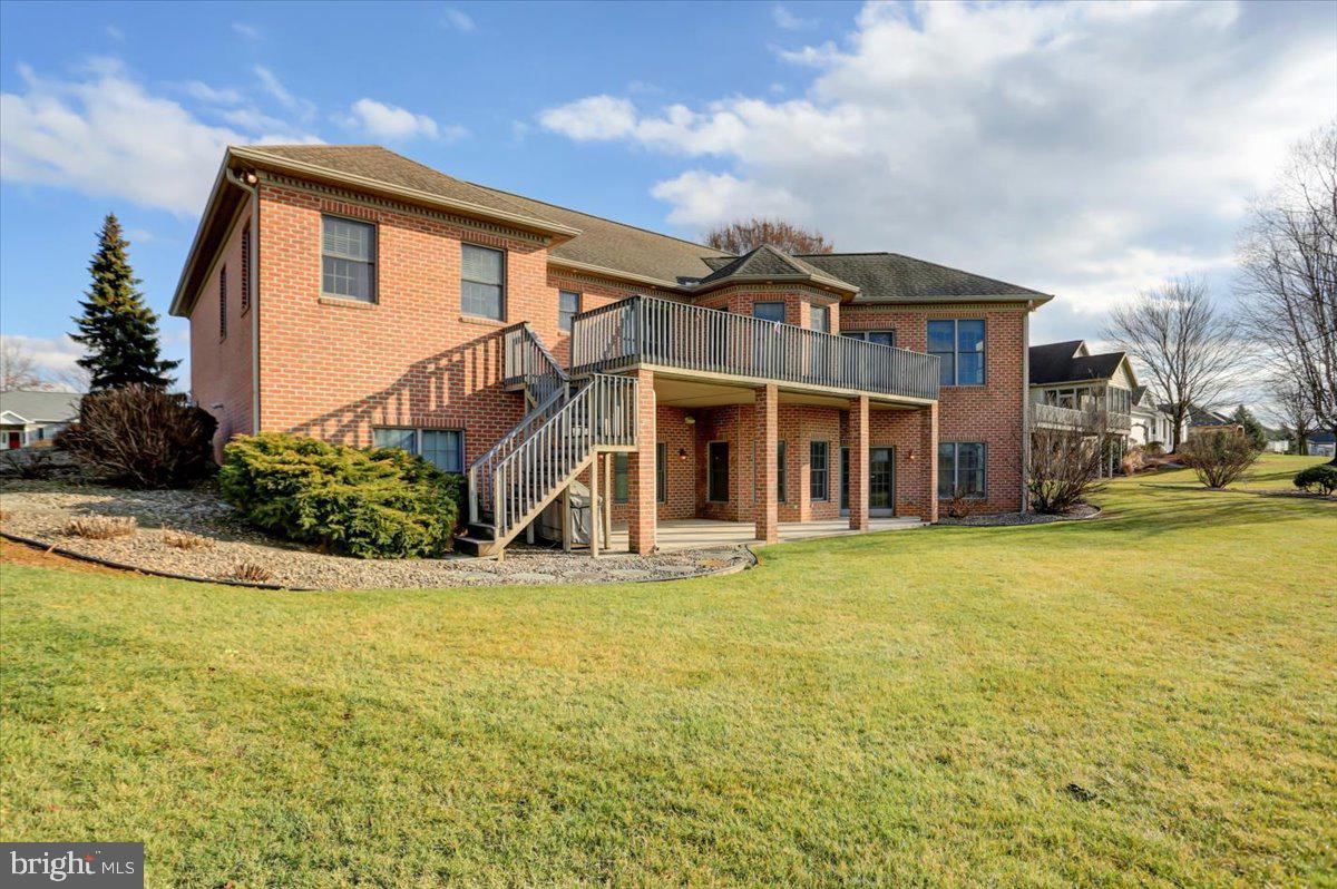 PENN NATIONAL ESTATES - Residential