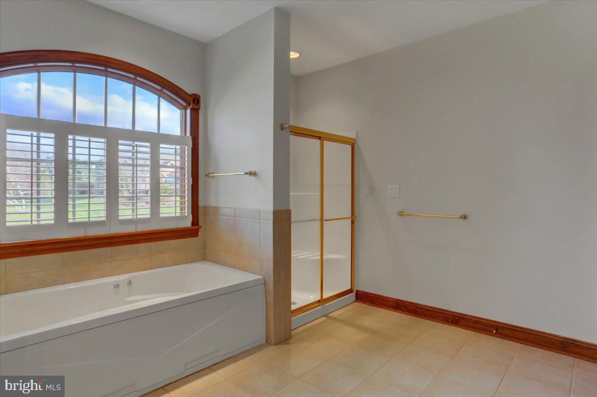 PENN NATIONAL ESTATES - Residential